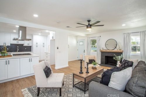 911 Velare St, Anaheim, CA 92804-4012