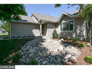 718 Summer Ln, Saint Paul, MN 55123-3039