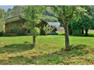 2951 Zane Whitson Dr, Unicoi, TN 37692-4035