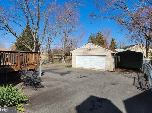 8620 Clifton St, Marshall, VA 20115-3218