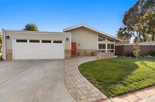 22695 Islamare Ln, El Toro, CA 92630-3633