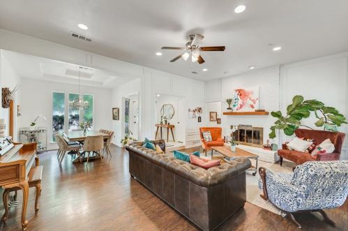 2614 Timberleaf Dr, Carrollton TX 75006-2040 exterior