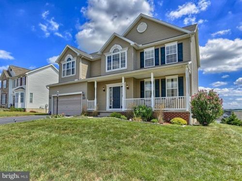 1238 Knoll Dr, York, PA 17408-6365