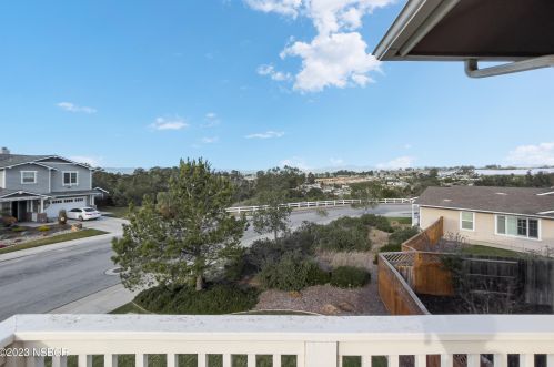 1528 Oak Bluffs Dr, Santa Maria, CA 93455-4546