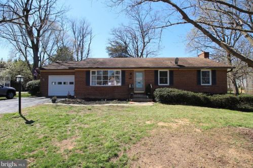 17 Friendship Ct, Charles Town WV 25414-5058 exterior