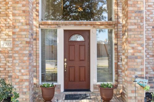 4217 Wild Cherry Dr, Carrollton, TX 75010-1081