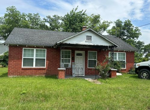 260 Terrell St, Metter, GA 30439-4145