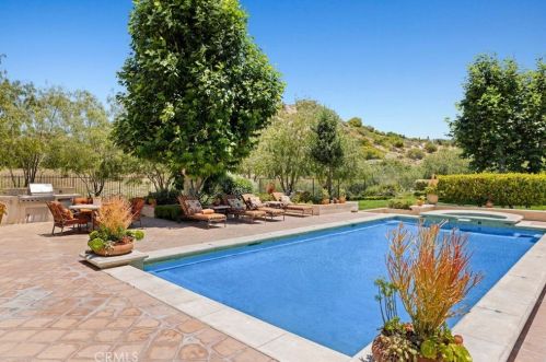 50 Golden Eagle, Irvine CA  92603-0308 exterior