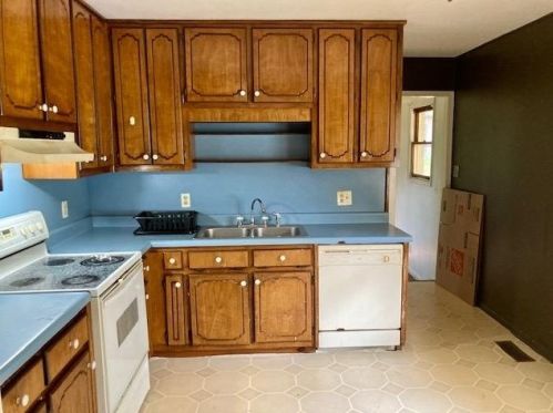 3415 Highway 20, Hampton, GA 30228-2418