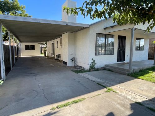 1415 Canal St, Modesto, CA 95354-3835