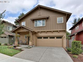 17455 Sapphire Ln, Beaverton, OR 97007-6896