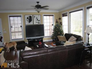1185 Davis Cir, Atlanta GA  30318-7521 exterior