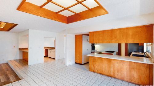 1579 Ala Noni Pl, Honolulu HI  96818-1535 exterior