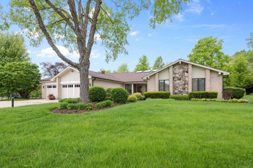 2790 Acacia Ter, Buffalo Grove, IL 60089-6670