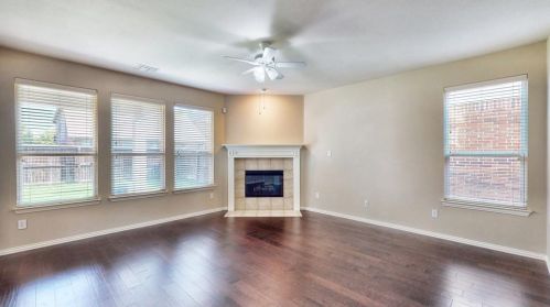 413 Perkins Dr, Argyle, TX 76226-5571