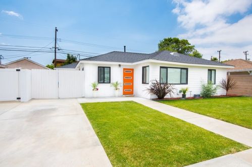 1038 210th St, Torrance, CA 90502-1624