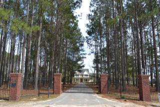 6638 Southside Dr, Blackshear, GA 31516-5869