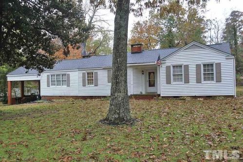611 Ivey St, Lillington, NC 27546-5626