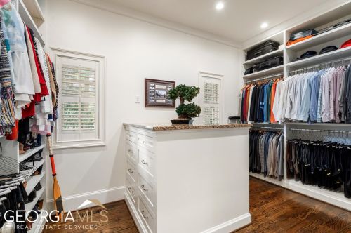 2990 Margaret Mitchell Dr, Atlanta GA  30327-1708 exterior