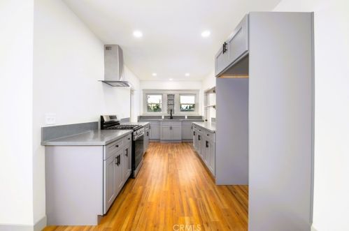 5743 Magnolia Ave, Riverside CA  92506-1824 exterior