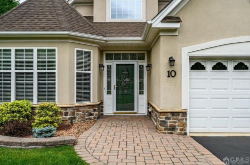 10 Monaco Dr, Trenton NJ  08691-3749 exterior