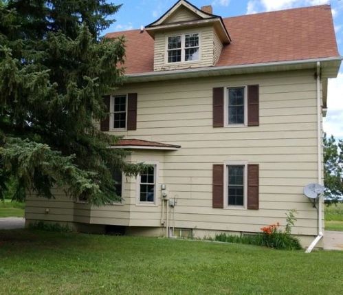 111 3rd Ave, Karlsruhe, ND 58744-4419