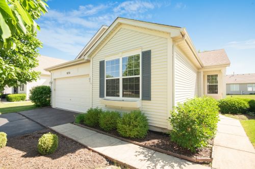 16216 Goose Lake Dr, Joliet, IL 60403-1519