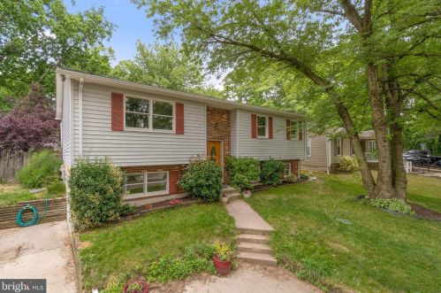 1100 Holmespun Dr, Riviera Beach, MD 21122-2527