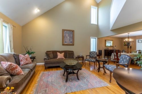 2 Brookview Cir, Dover NJ  07869-4636 exterior