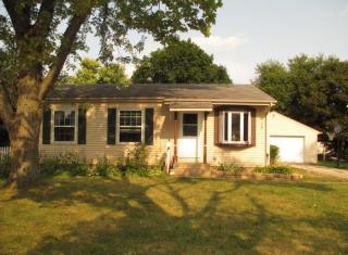 1828 Clay St, Bull Valley, IL 60098-2531