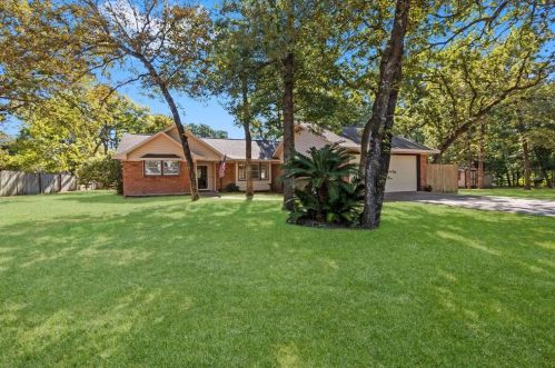 111 Butlers Ct, Conroe TX  77385-7906 exterior