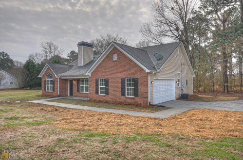 843 Mcdonough Rd, Hampton, GA 30228-4017