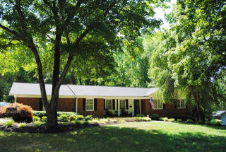 3812 Edgewater Rd, Gastonia, NC 28056-7048