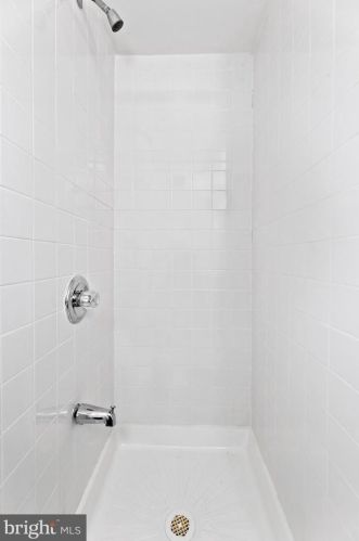 5250 Bradgen Ct, Springfield VA  22151-3505 exterior