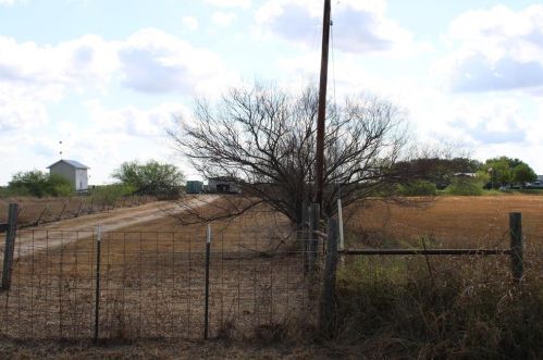 295 Lassman Rd, Goliad, TX 77963-3520