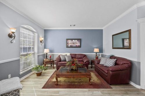 2127 Trinity Mnr Ln, Richmond TX  77469-7255 exterior