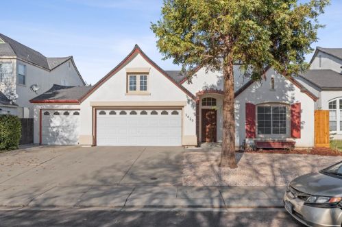 3429 Allan Adale Dr, Modesto, CA 95355-8209