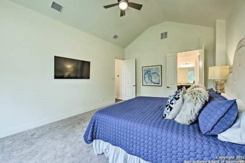 212 High Point Cir, Spring Branch, TX 78070-5065
