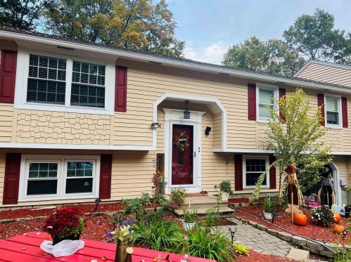 44 Cameo Ct, Auburn, NH 03032-3745