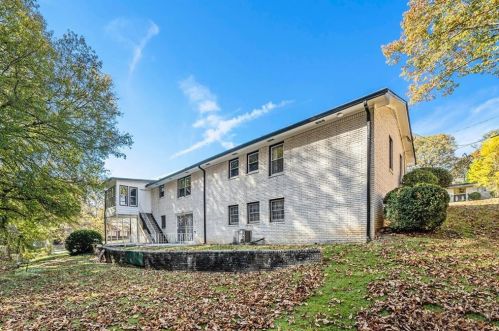 352 Harris Manor Dr, Atlanta GA  30311-2117 exterior