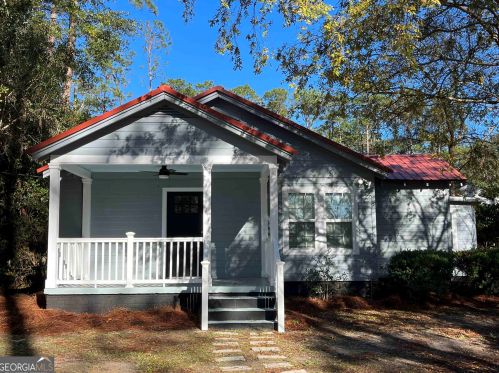 1107 Coral Rd, Waycross, GA 31501-4207