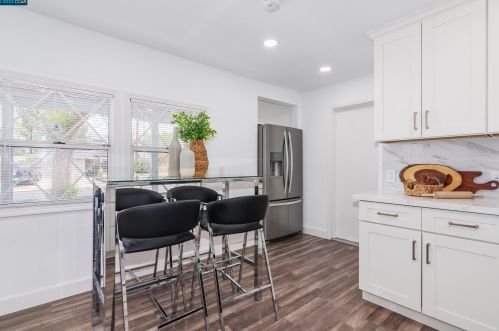 1344 Sherwood Dr, Concord CA  94521-3350 exterior