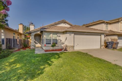 8237 Adelbert Way, Elk Grove, CA 95624-4113