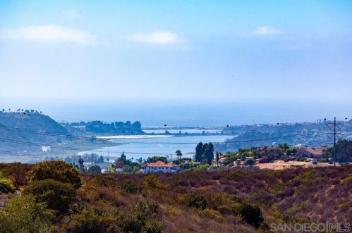 7139 Sitio Caliente, Carlsbad, CA 92009-2041