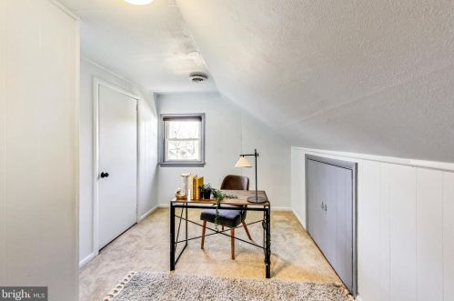 903 Robin Rd, Silver Spring MD  20901-1872 exterior