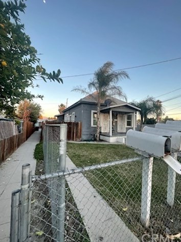 123 J St, San Bernardino, CA 92410-1815