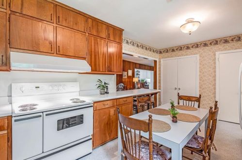 1386 Moores Mill Rd, Atlanta GA  30327-1432 exterior