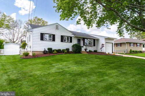 7 Banbury Rd, Trenton, NJ 08690-2118