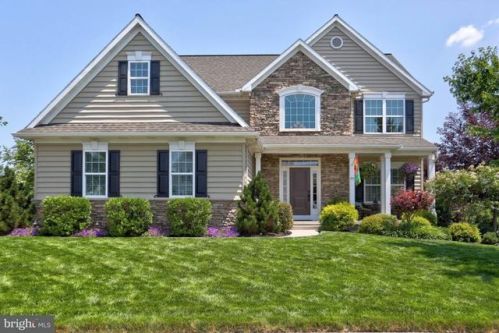 67 Summerlyn Dr, Ephrata, PA 17522-9237