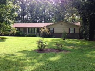 205 Fairhill Dr, Cleveland, TN 37323-5587